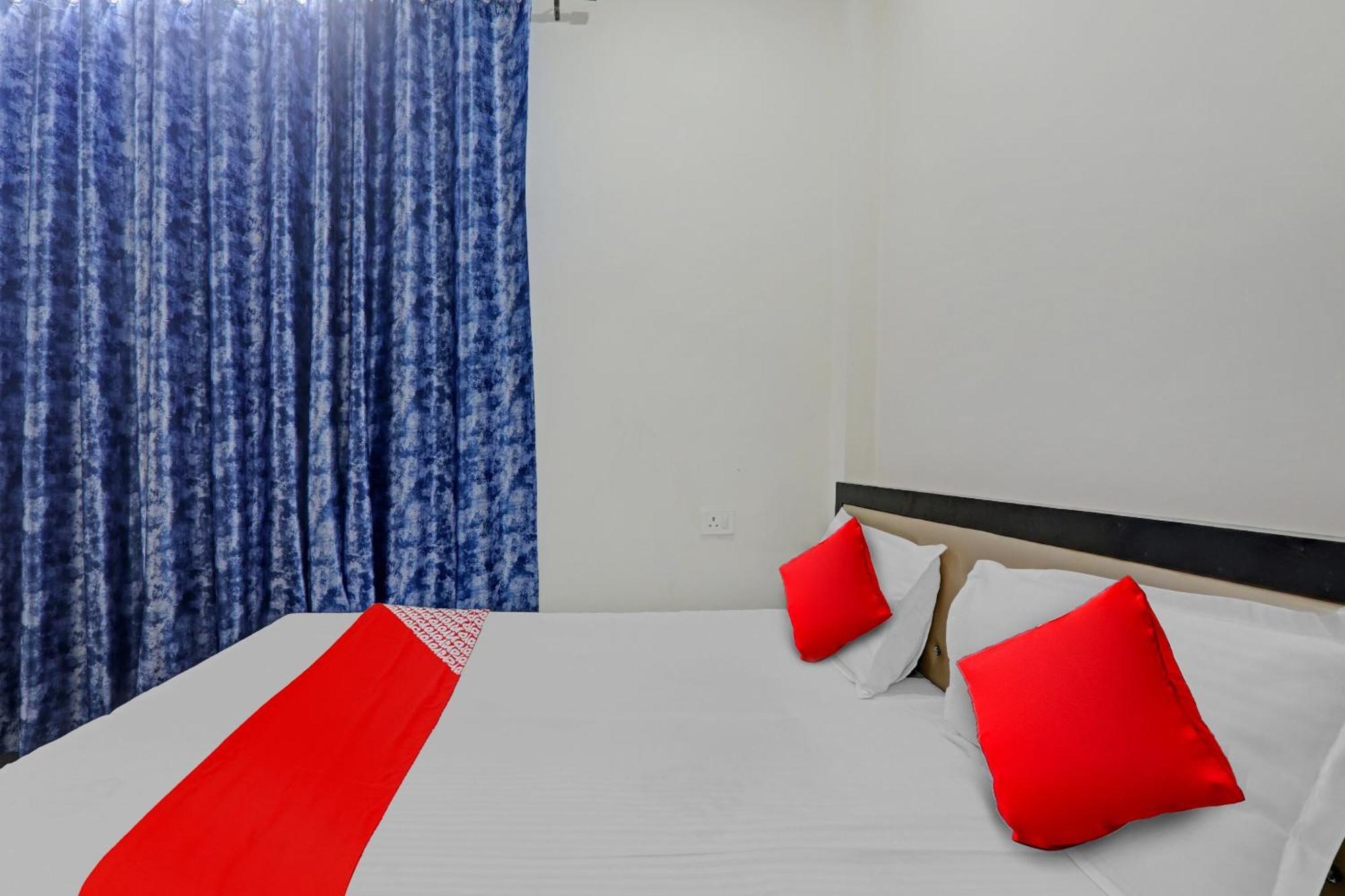 Hotel O R K Hotels Lucknow Bagian luar foto
