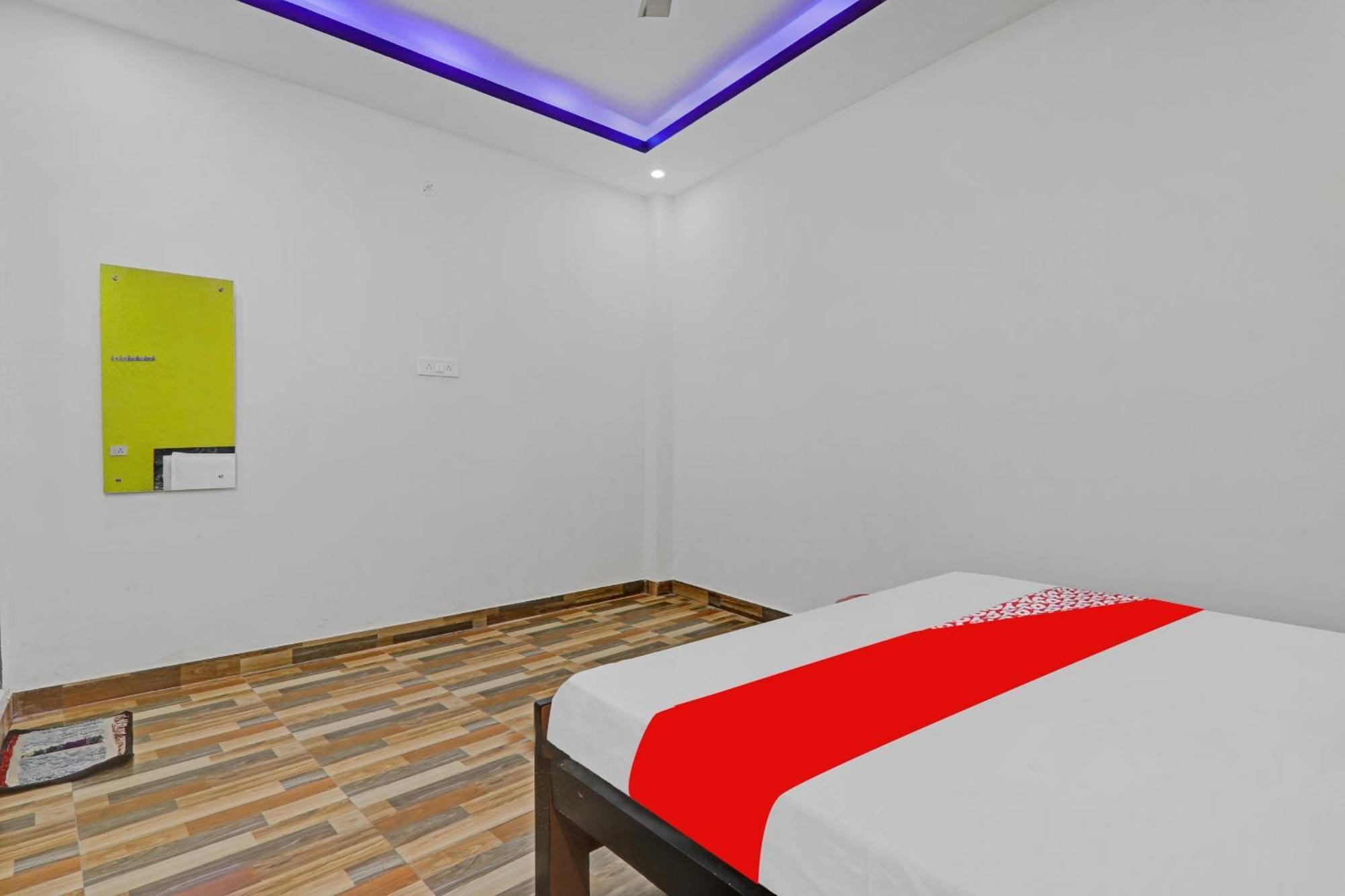Hotel O R K Hotels Lucknow Bagian luar foto